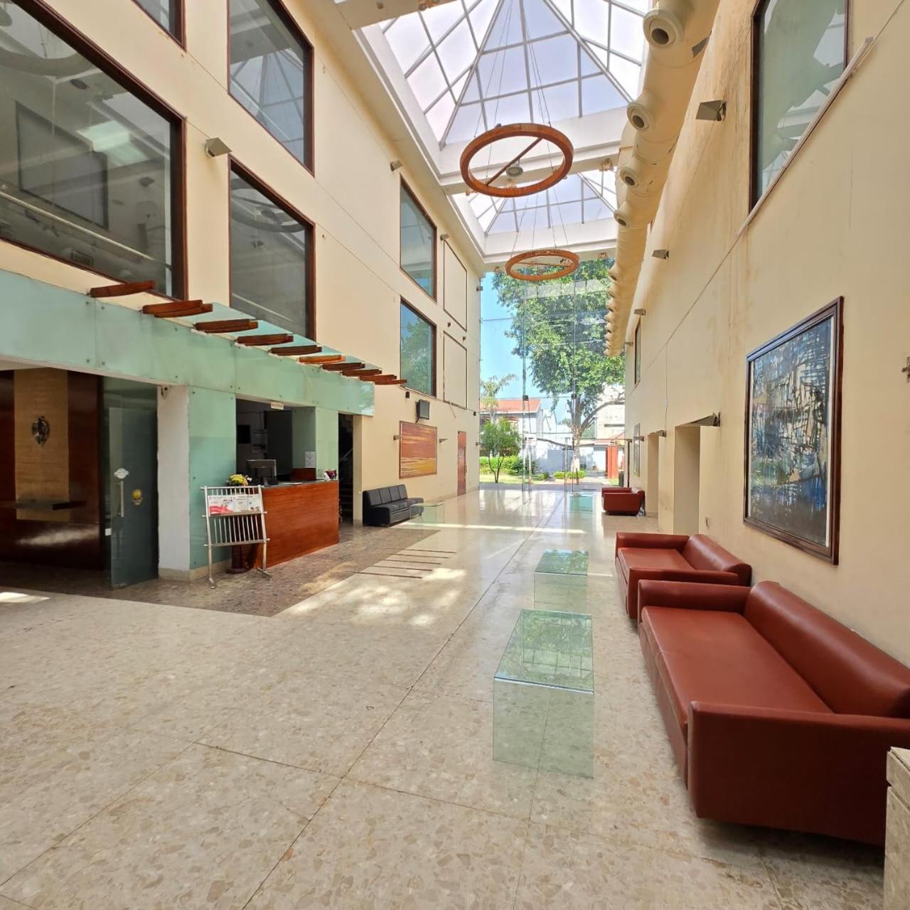 Hotel The Sky Imperial, Gándhínagar Exteriér fotografie